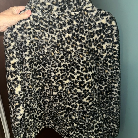 LOFT XS 3/4 Zip Animal Print. MUST BE BUNDLED - Picture 4 of 8